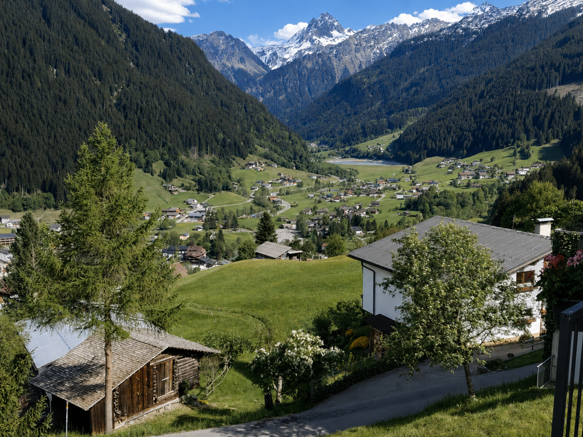 Alpinchalet_Zigjam_zomer_aanzicht_dal_Gaschurn.png