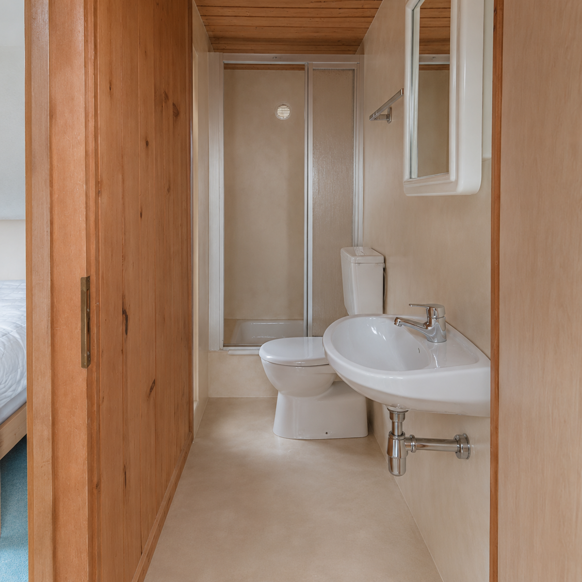 Alpinchalet_zigjam_kamer_5.3_douche_wc.png